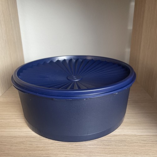 Tupperware l - 1,8,